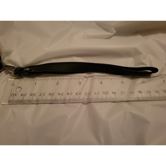 VANS Wristlet B&W Floral Canvas with 6.5" Hand Strap NWOT - Picture 7 of 7